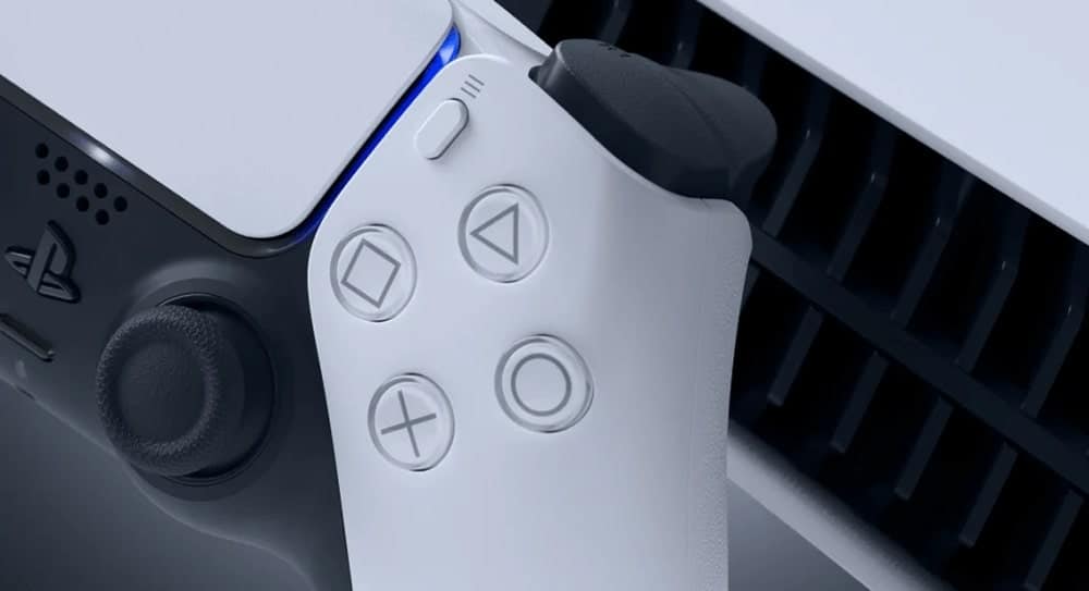 ps5 konsol kumandasının sağ tarafı