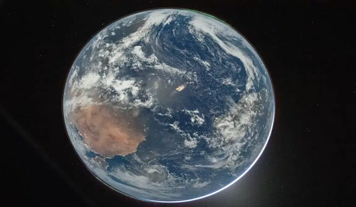Artemis II görevi sırasında astronotlar tarafından uzaydan çekilen, Afrika kıtasının net şekilde görüldüğü Dünya görüntüsü