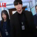 Netflix Kore dizisi Teach You A Lesson oyuncularının okul koridorunda yer aldığı tanıtım görseli.