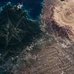 Google Earth’te görülen siyah ada, çöl sembolleri ve uçak mezarlığından oluşan gizemli uydu görüntüsü